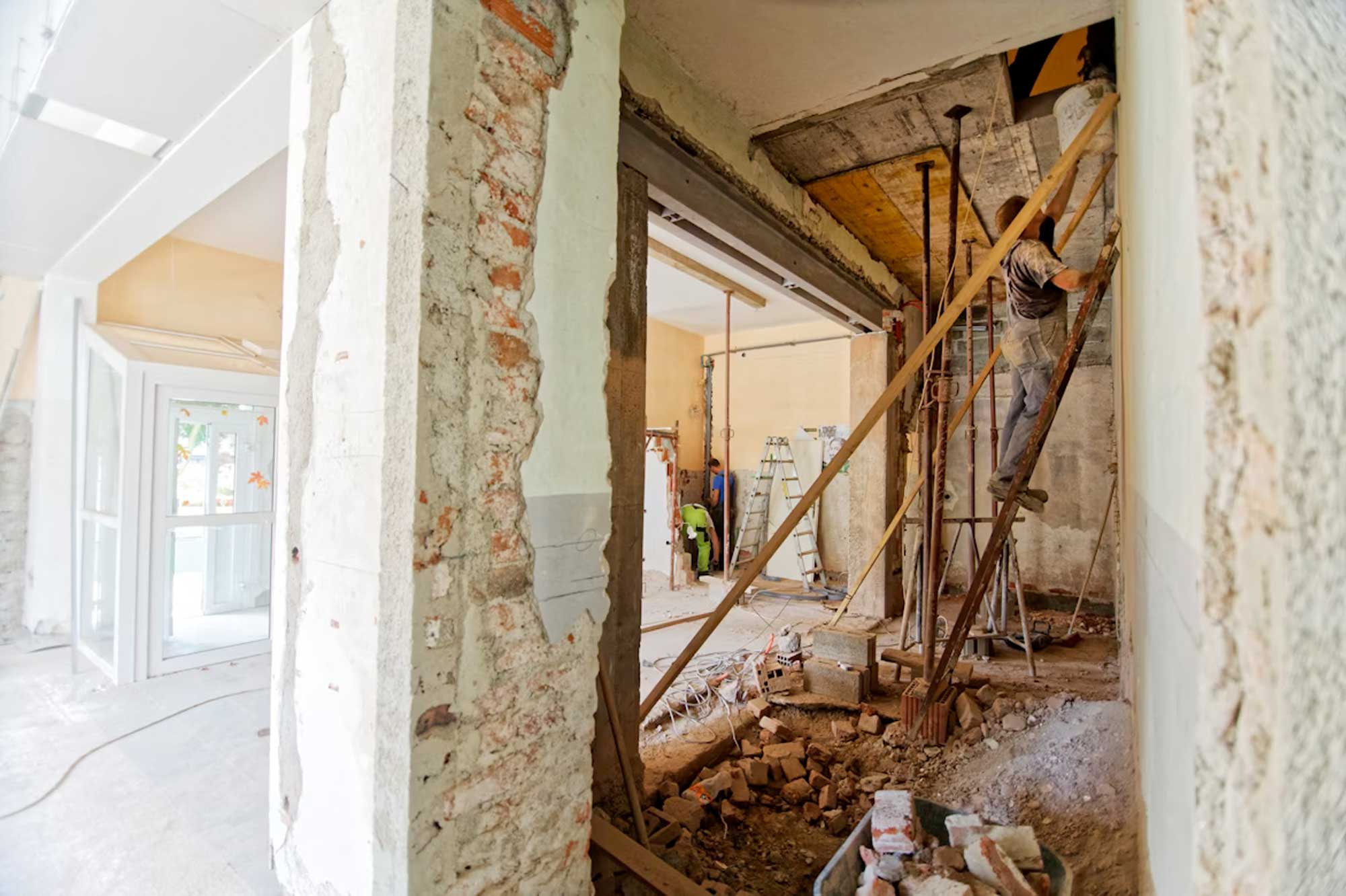 Les 10 erreurs les plus fréquentes lors d’une rénovation d’appartement : comment les éviter ?