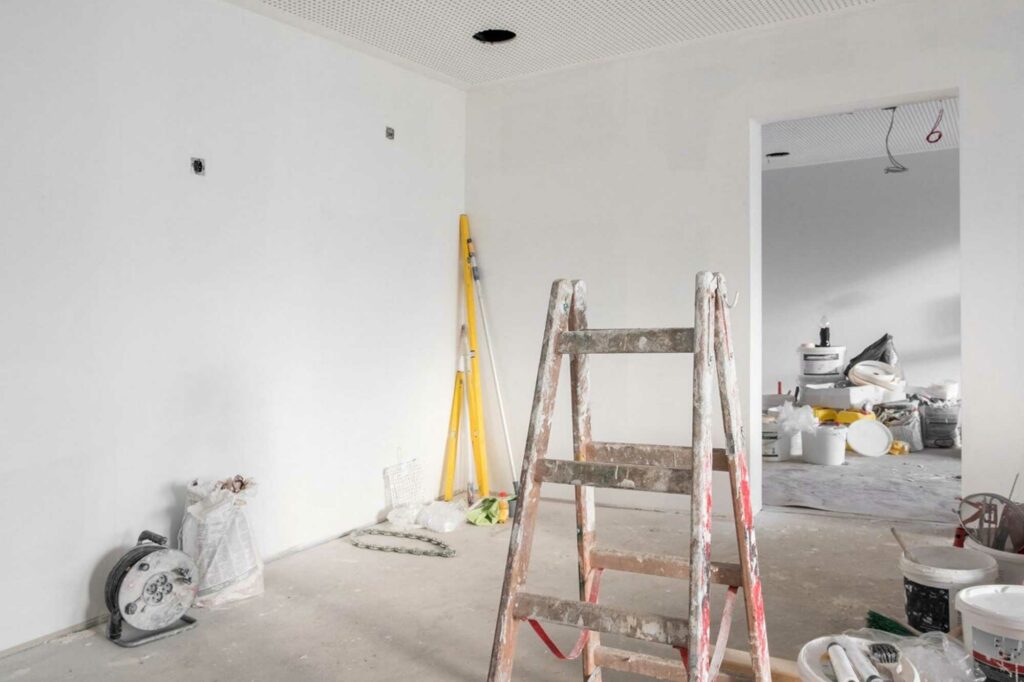 Quel budget travaux selon le type de bien (studio, T2, maison) ?